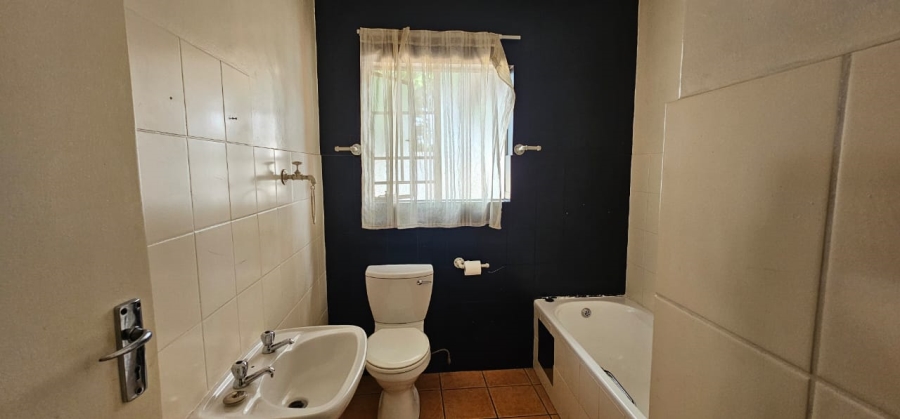 5 Bedroom Property for Sale in Mooinooi North West